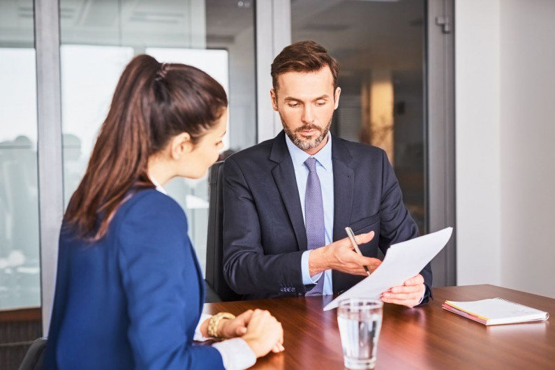 Article-Work-with-a-recruiter-to-find-a-job-1200x800